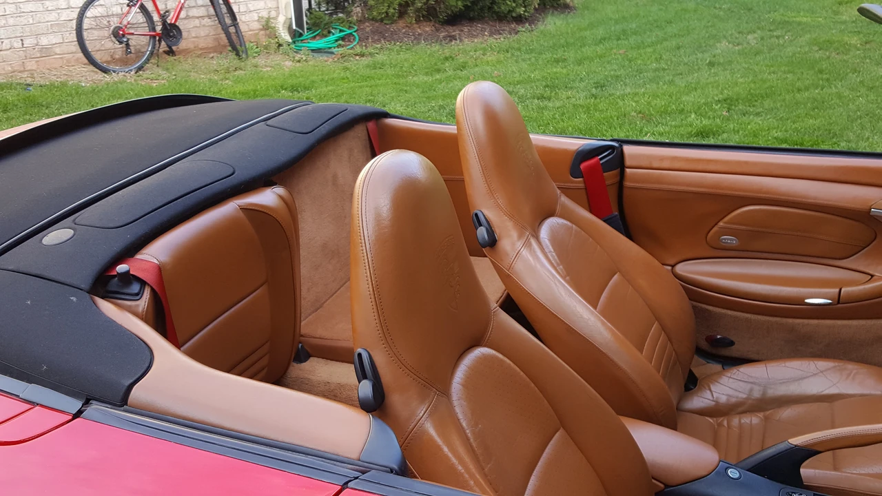 2001 Porsche 996 Carrera 4 - Image 5 of 7