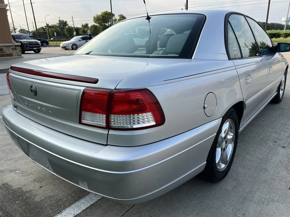 2001 Cadillac Catera - Image 12 of 21