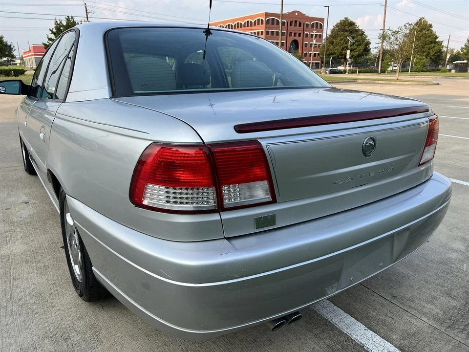 2001 Cadillac Catera - Image 11 of 21
