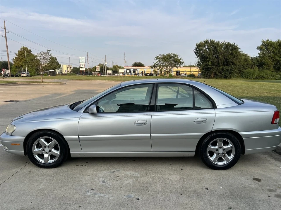 2001 Cadillac Catera - Image 9 of 21