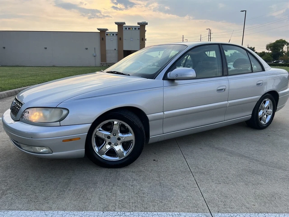 2001 Cadillac Catera - Image 19 of 21