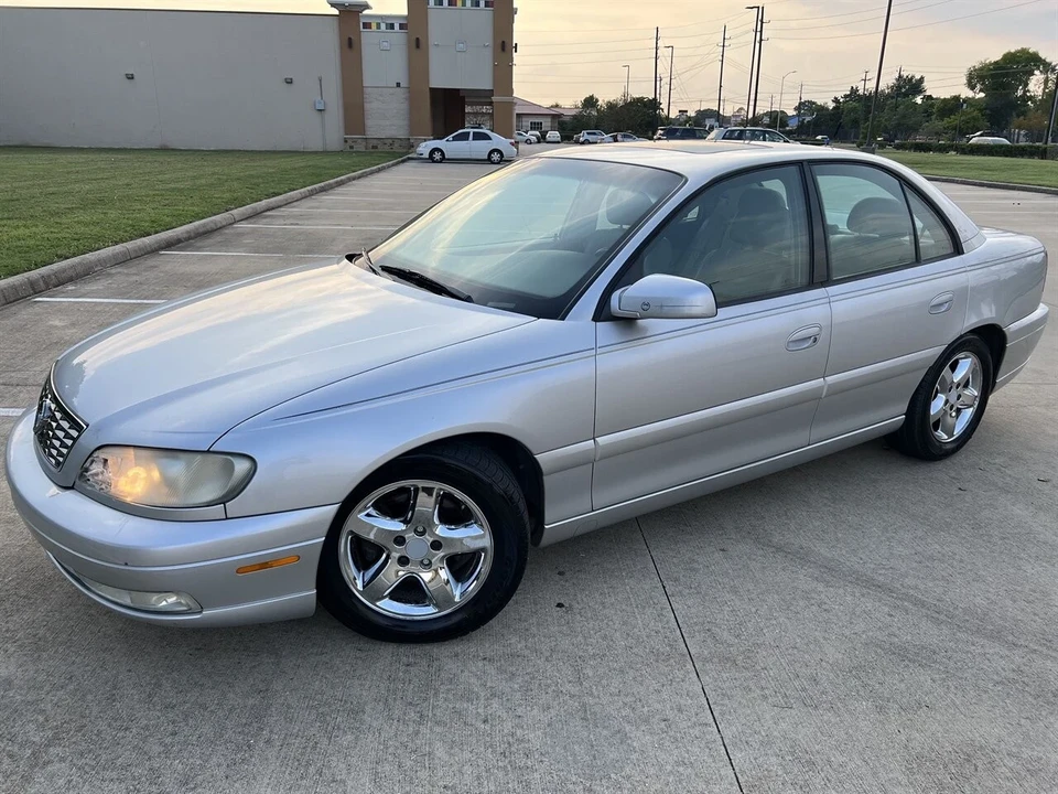2001 Cadillac Catera - Image 18 of 21