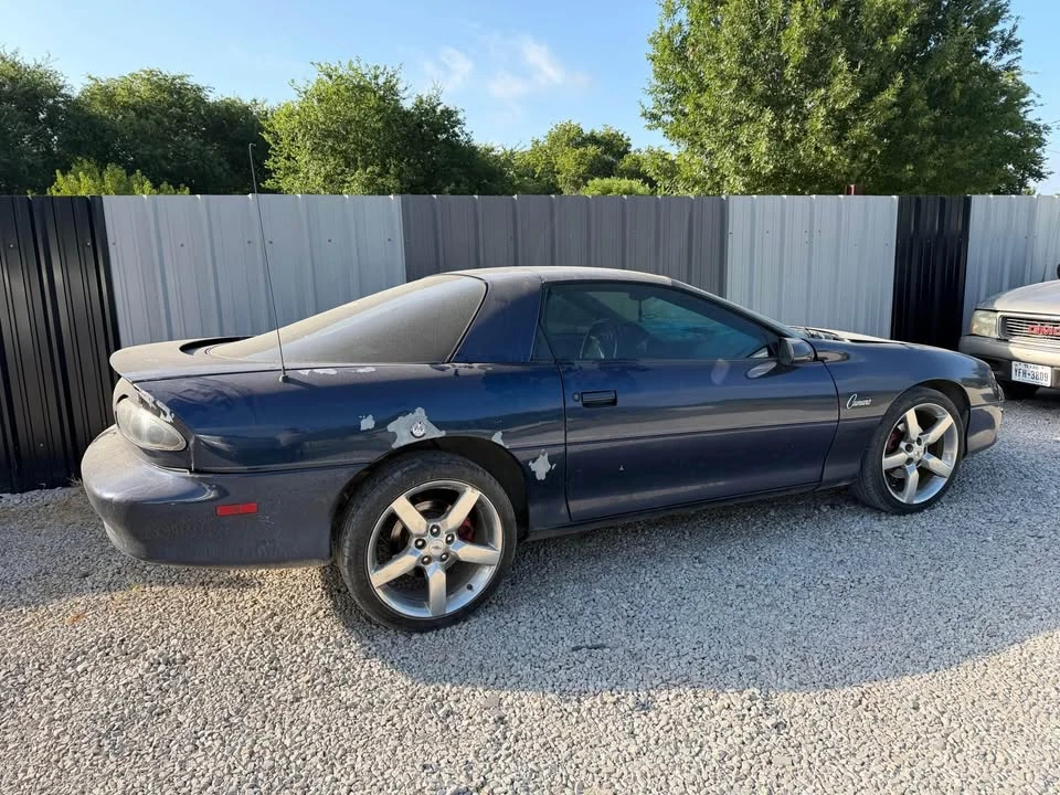 2001 Chevrolet Camaro - Image 2 of 8