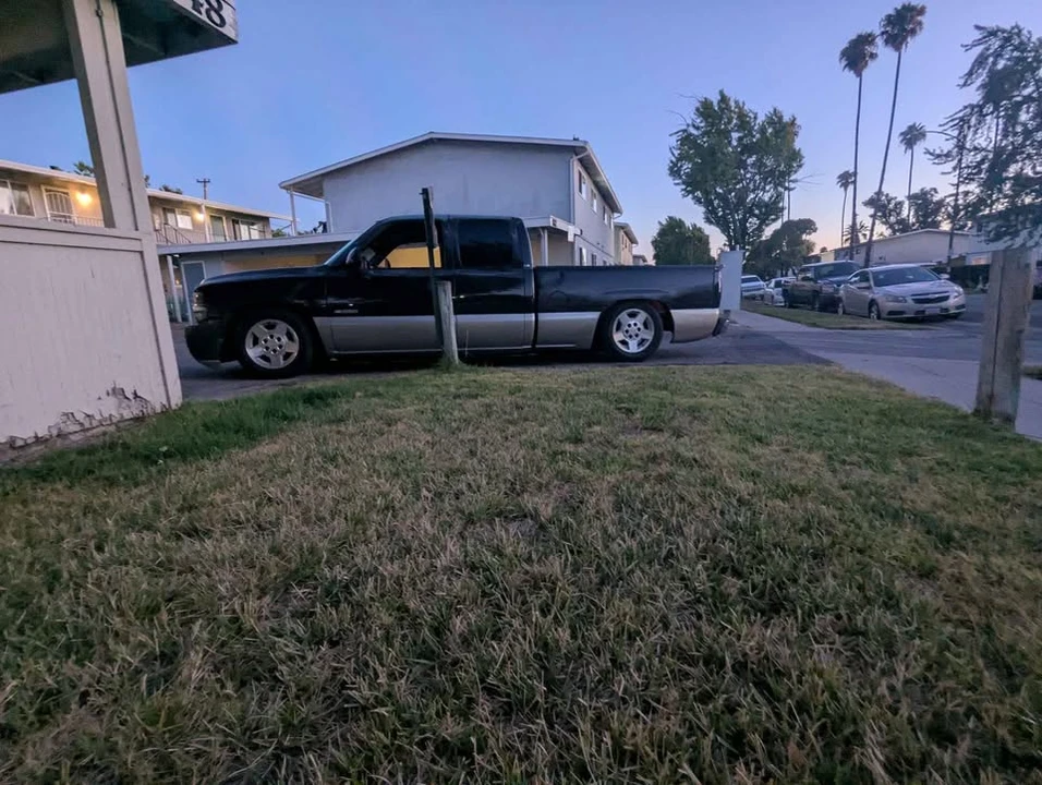 2001 Chevrolet Silverado 1st Gen - Image 3 of 10