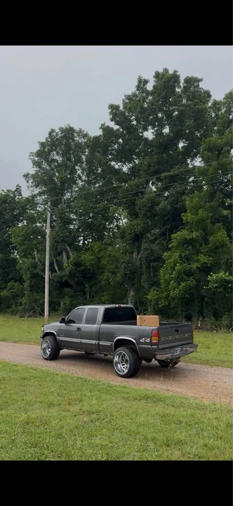 2001 Chevrolet Silverado 1st Gen - Image 2 of 9