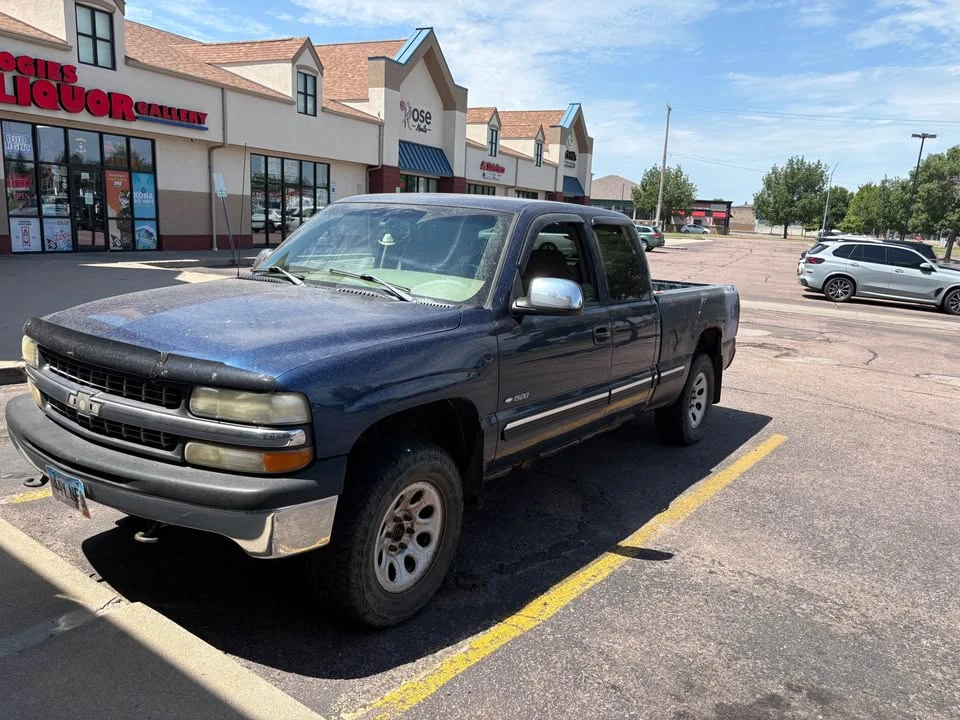 2001 Chevrolet Silverado 1st Gen - Image 4 of 10