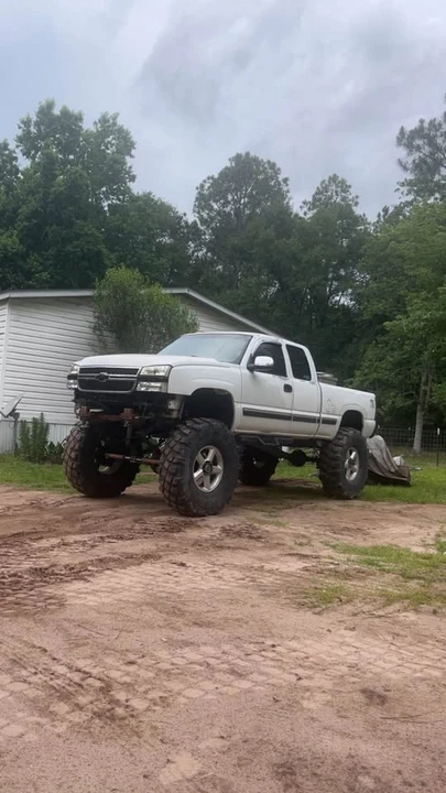 2001 Chevrolet Silverado 1st Gen - Image 3 of 3