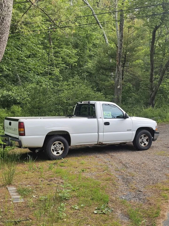 2001 Chevrolet Silverado 1st Gen - Image 3 of 10