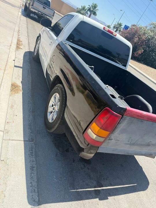 2001 Chevrolet Silverado 1st Gen - Image 4 of 6