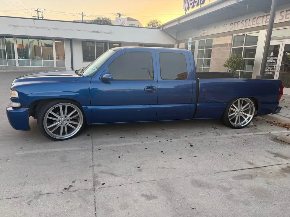 2001 Chevrolet Silverado 1st Gen - Image 3 of 4