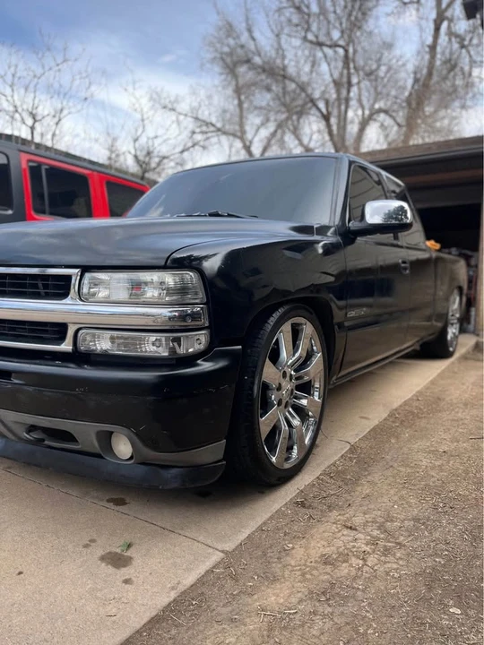 2001 Chevrolet Silverado 1st Gen - Image 2 of 9