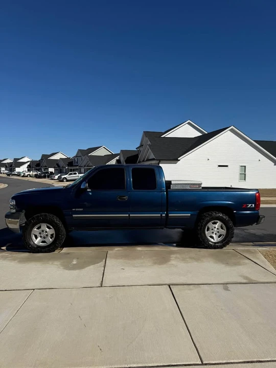 2001 Chevrolet Silverado 1st Gen - Image 2 of 20