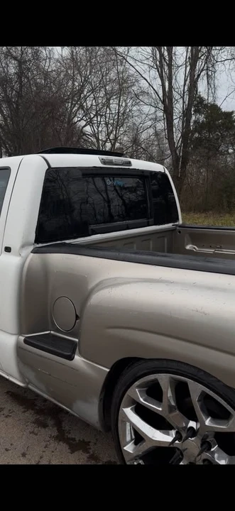 2001 Chevrolet Silverado 1st Gen - Image 2 of 7
