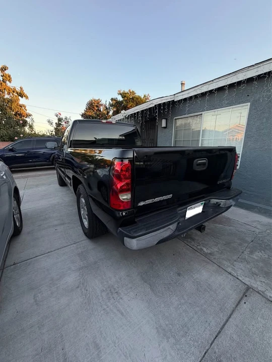 2001 Chevrolet Silverado 1st Gen - Image 2 of 10