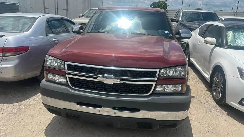 2001 Chevrolet Silverado 1st Gen - Image 2 of 8