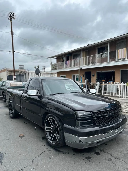 2001 Chevrolet Silverado 1st Gen - Image 2 of 10