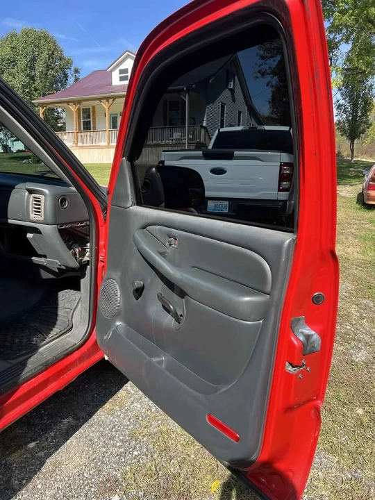 2001 Chevrolet Silverado 1st Gen - Image 7 of 9
