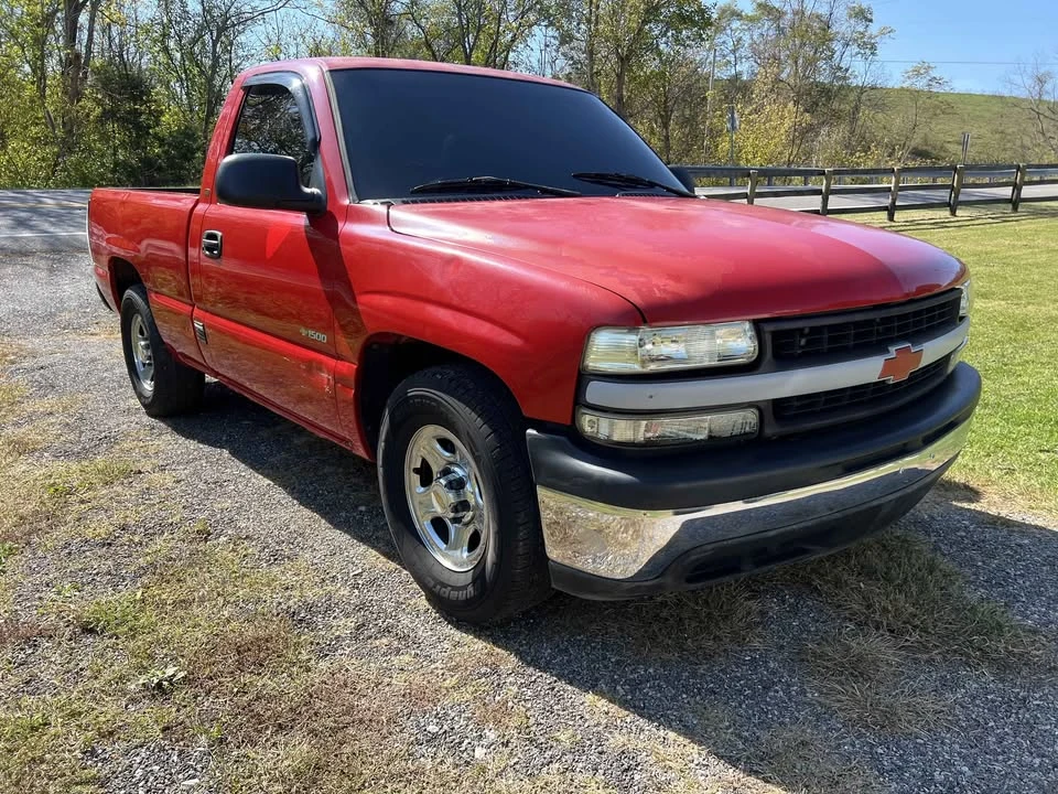 2001 Chevrolet Silverado 1st Gen - Image 2 of 9