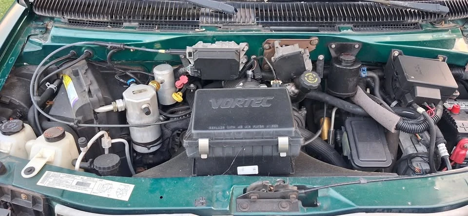 2001 Chevrolet Astro - Image 14 of 20