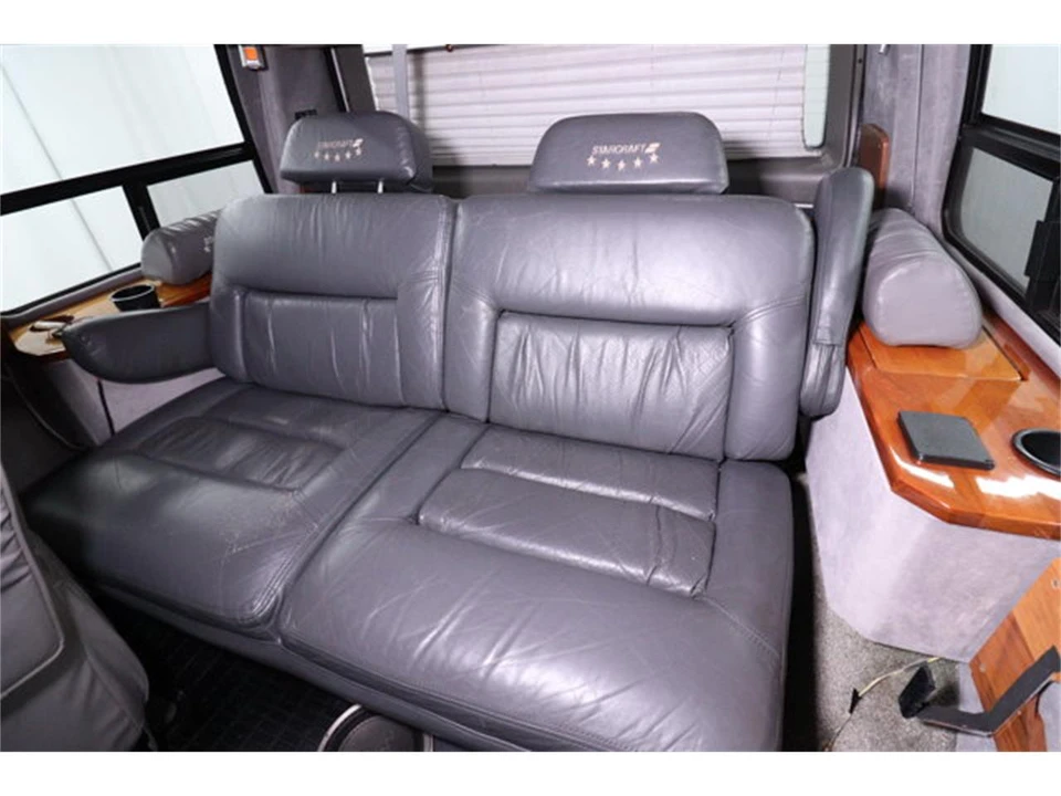 2001 Chevrolet Astro - Image 23 of 31