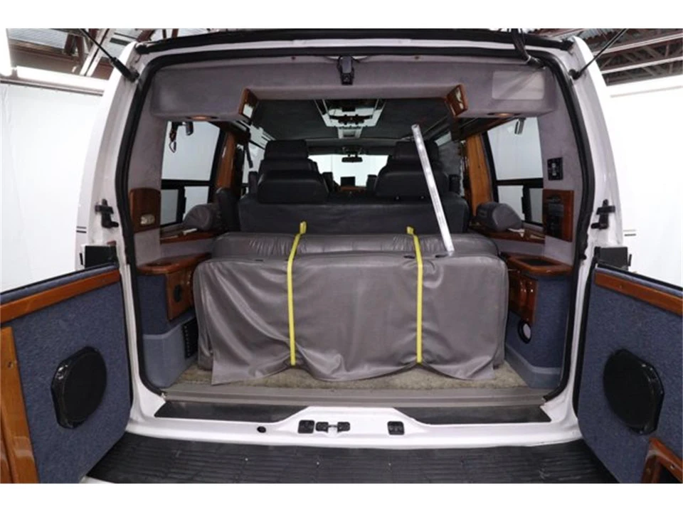 2001 Chevrolet Astro - Image 31 of 31