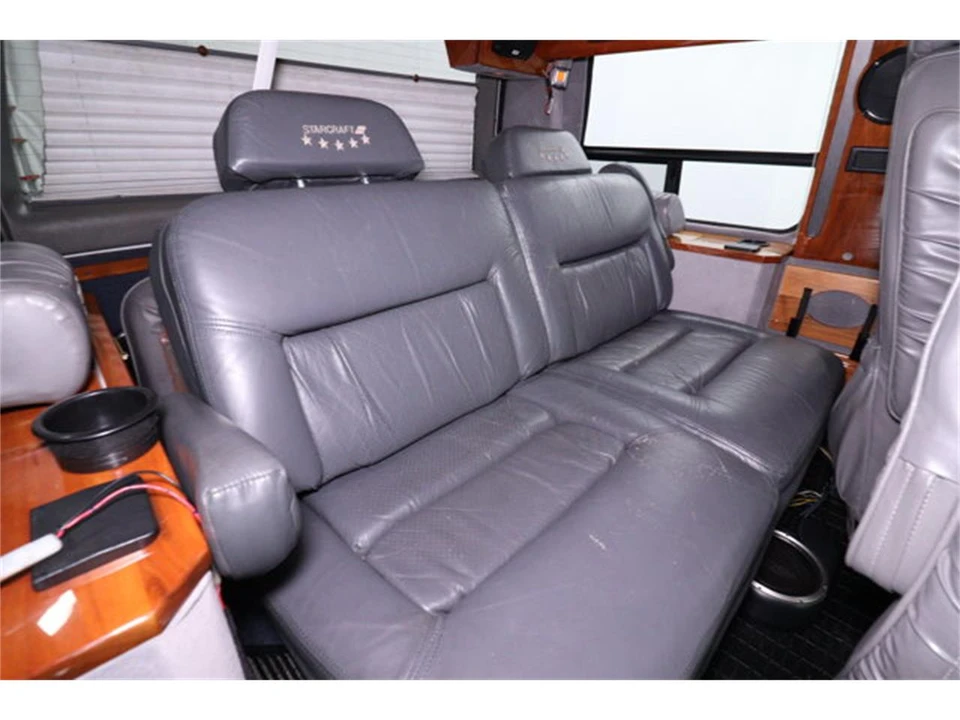 2001 Chevrolet Astro - Image 24 of 31