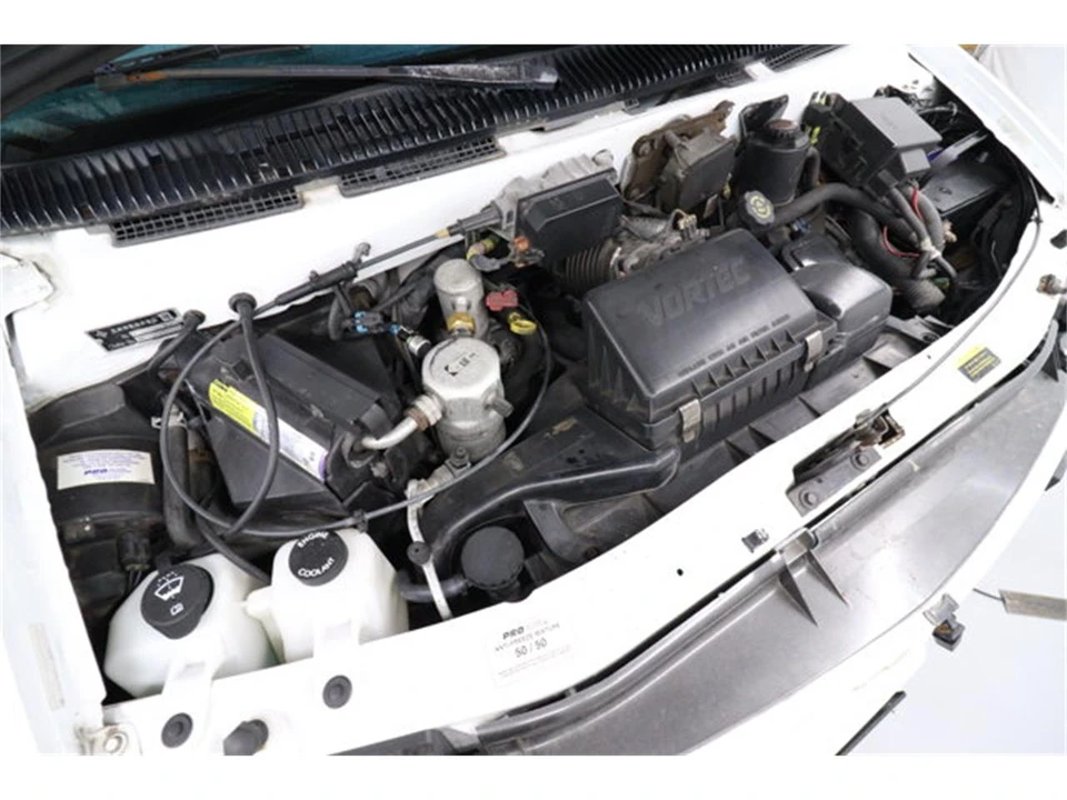 2001 Chevrolet Astro - Image 27 of 31