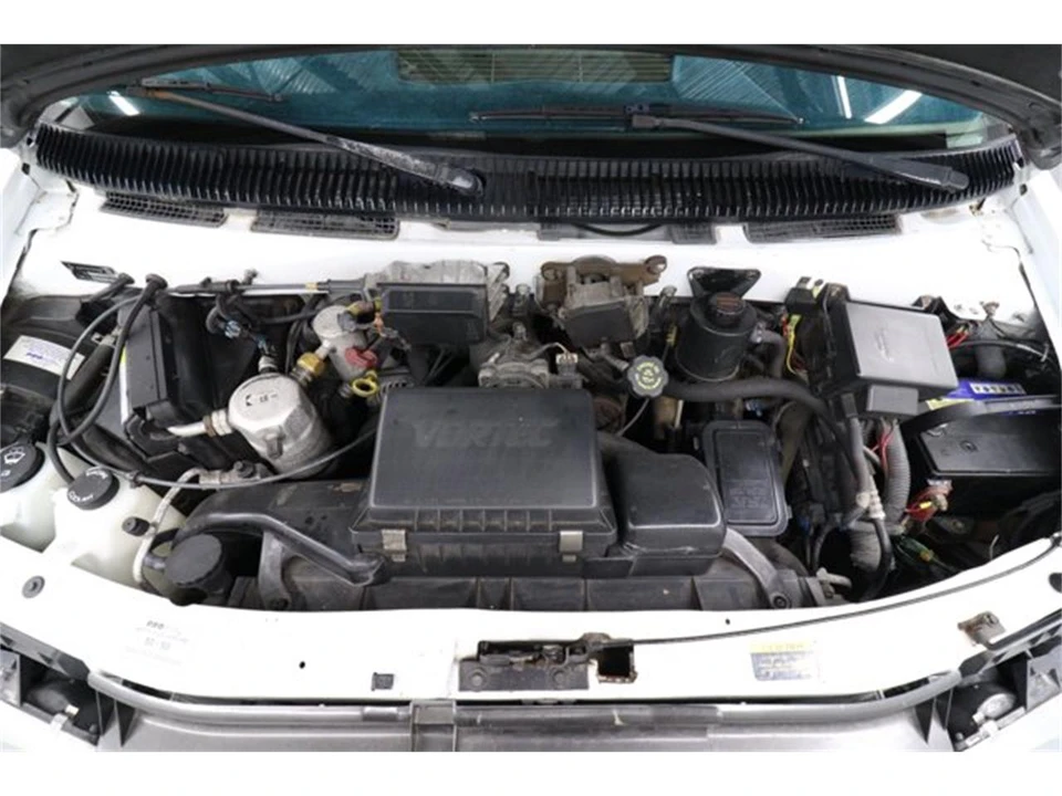2001 Chevrolet Astro - Image 28 of 31