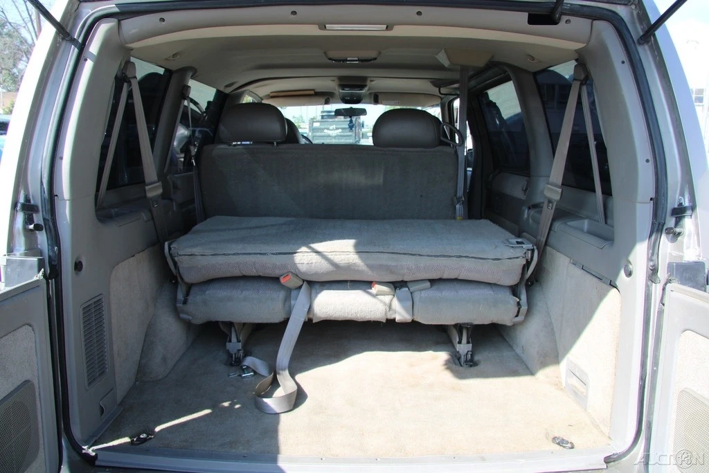 2001 Chevrolet Astro - Image 20 of 21