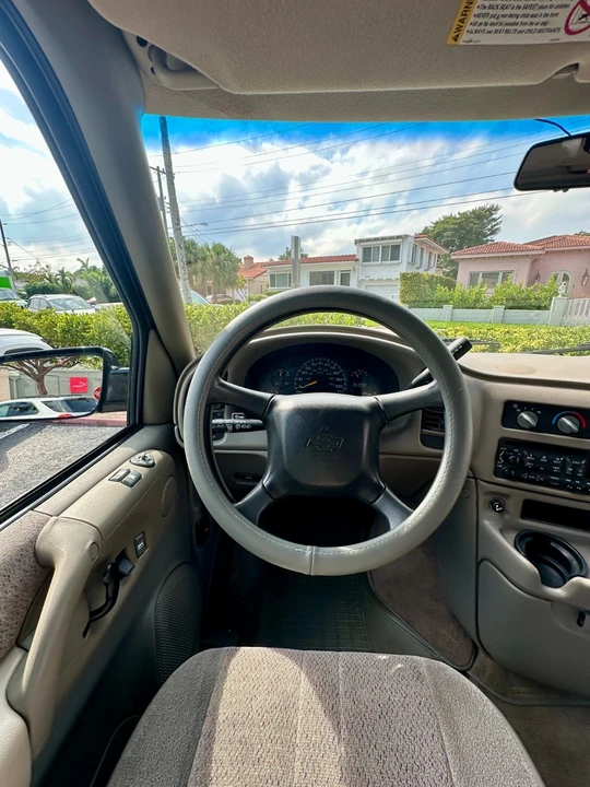 2001 Chevrolet Astro - Image 21 of 21