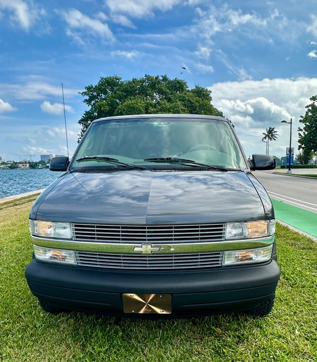 2001 Chevrolet Astro - Image 6 of 21