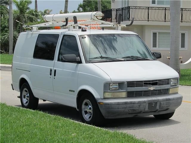2001 Chevrolet Astro - Image 8 of 12