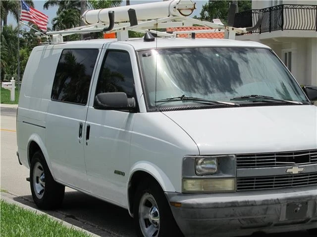 2001 Chevrolet Astro - Image 9 of 12