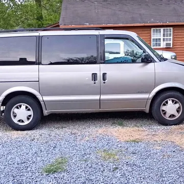 2001 Chevrolet Astro Passenger LT