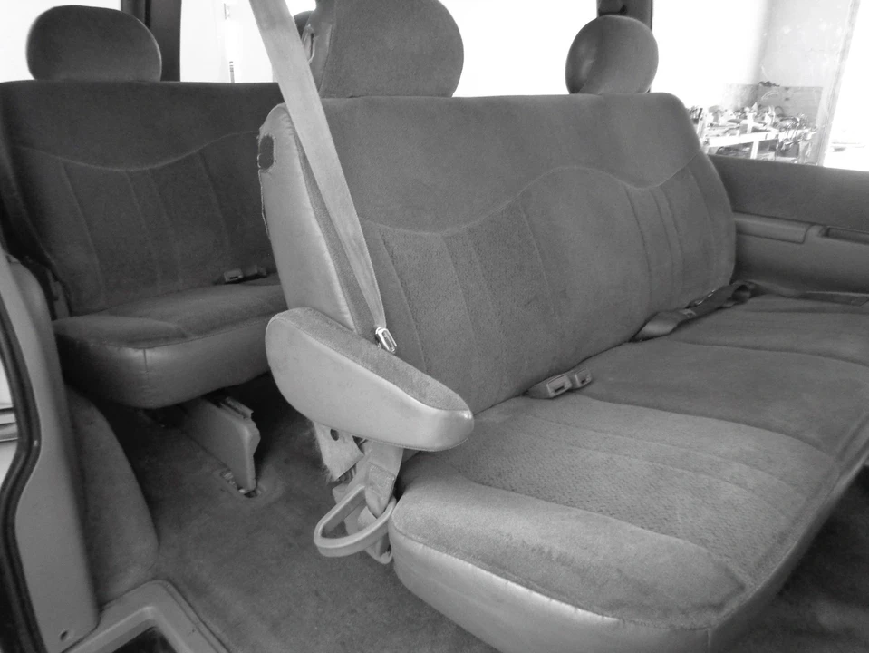2001 Chevrolet Astro - Image 14 of 20