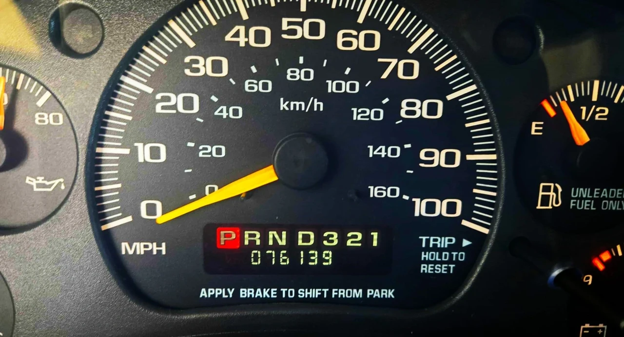 2001 Chevrolet Astro - Image 16 of 20