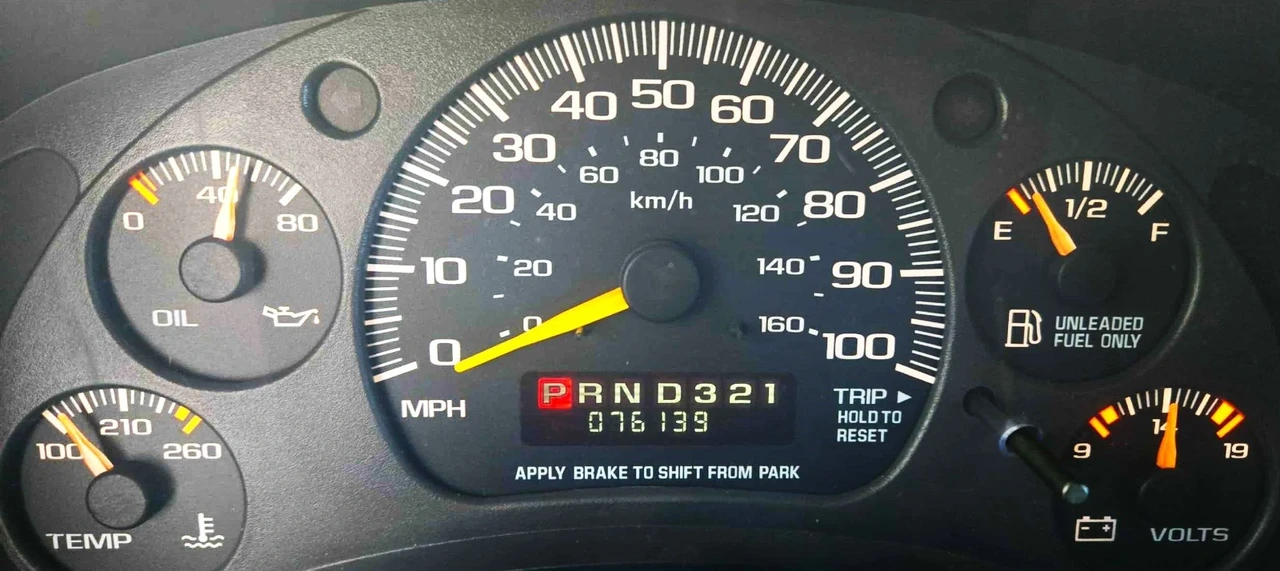2001 Chevrolet Astro - Image 15 of 20