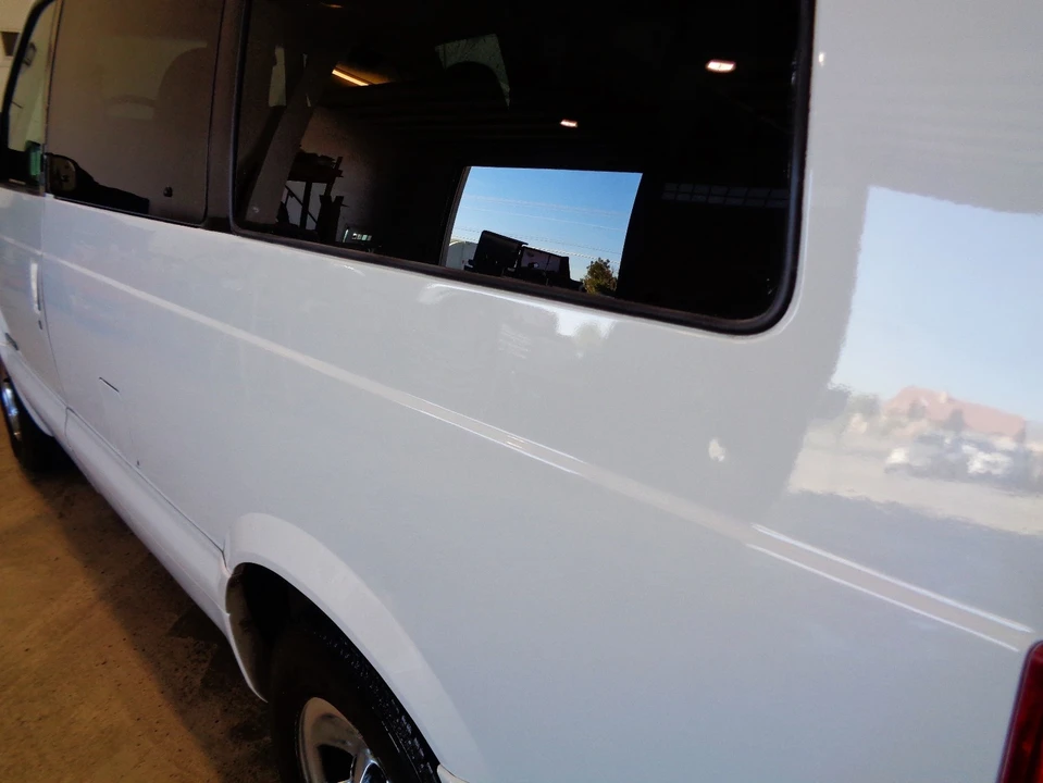2001 Chevrolet Astro - Image 6 of 20