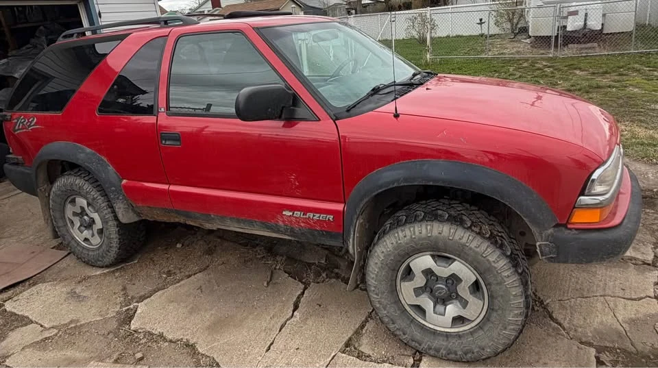 2001 Chevrolet Blazer - Image 3 of 10