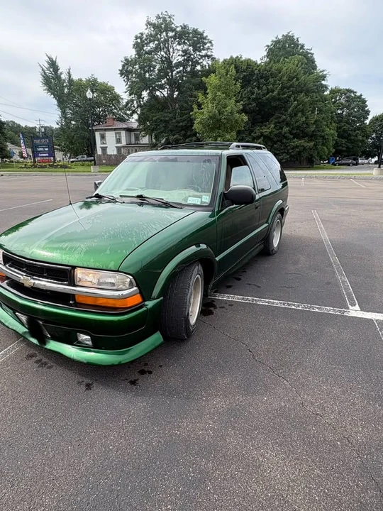 2001 Chevrolet Blazer - Image 6 of 9