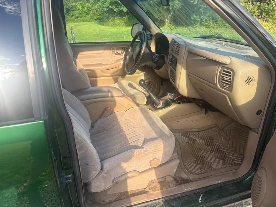 2001 Chevrolet Blazer - Image 9 of 9