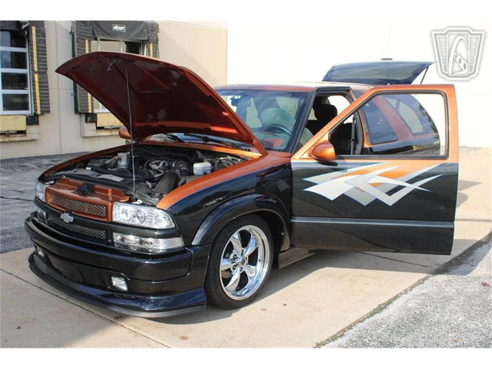 2001 Chevrolet S-10 Blazer 2nd Gen - Image 5 of 31