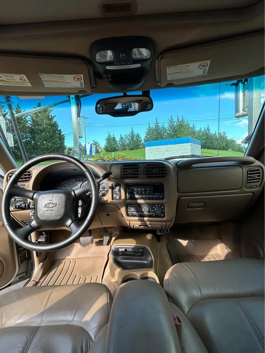 2001 Chevrolet Blazer - Image 11 of 19