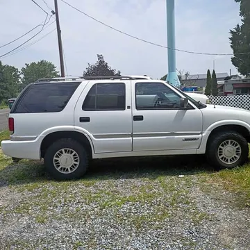 2001 Chevrolet Blazer 1LT Sport Utility 4D