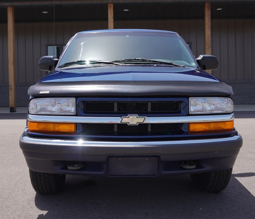 2001 Chevrolet S-10 Blazer 2nd Gen - Image 3 of 20