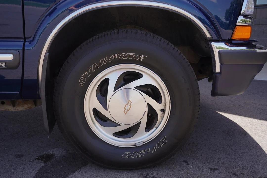 2001 Chevrolet S-10 Blazer 2nd Gen - Image 12 of 20