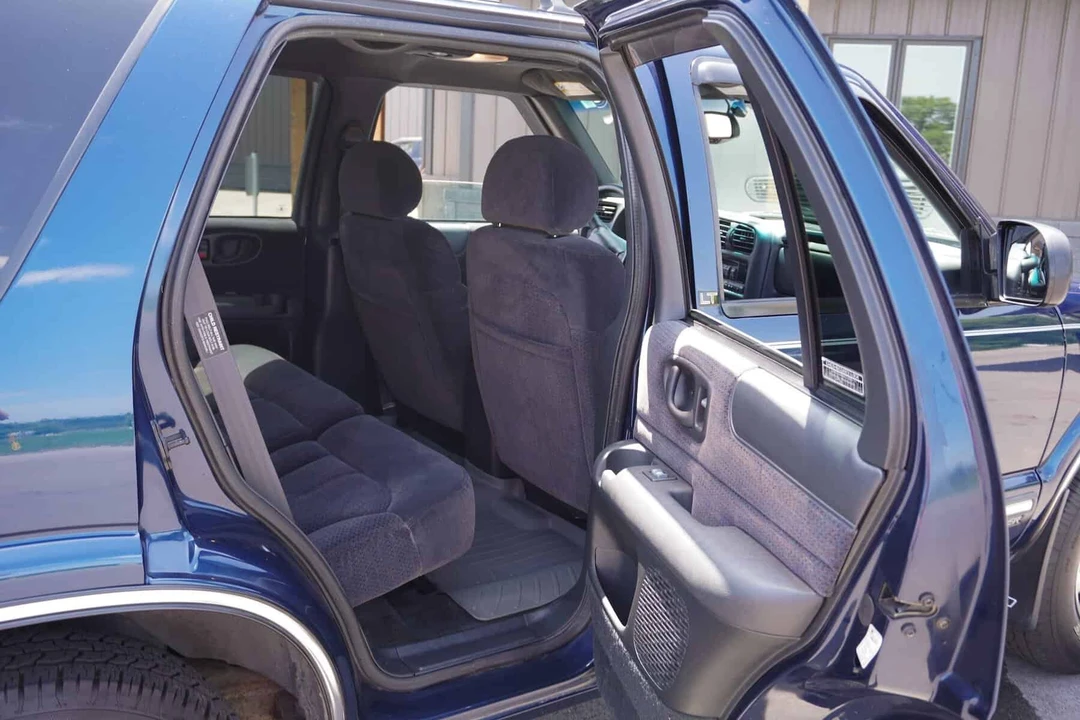 2001 Chevrolet S-10 Blazer 2nd Gen - Image 19 of 20