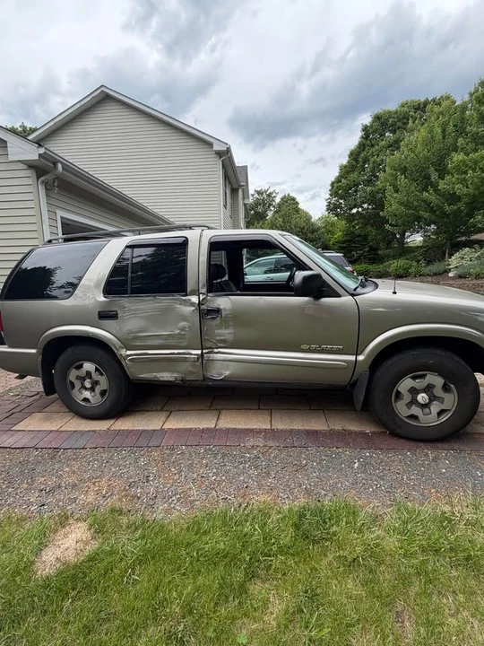 2001 Chevrolet S-10 Blazer 2nd Gen - Image 7 of 12