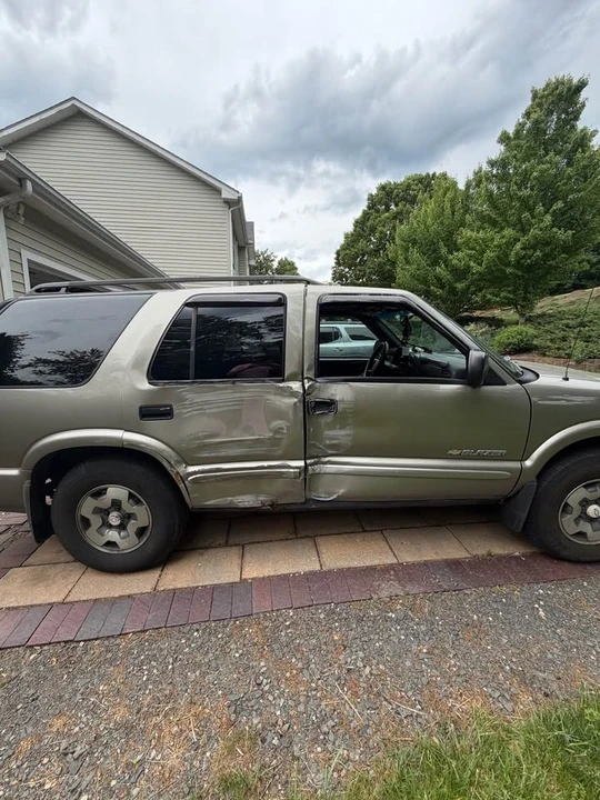 2001 Chevrolet S-10 Blazer 2nd Gen - Image 6 of 12