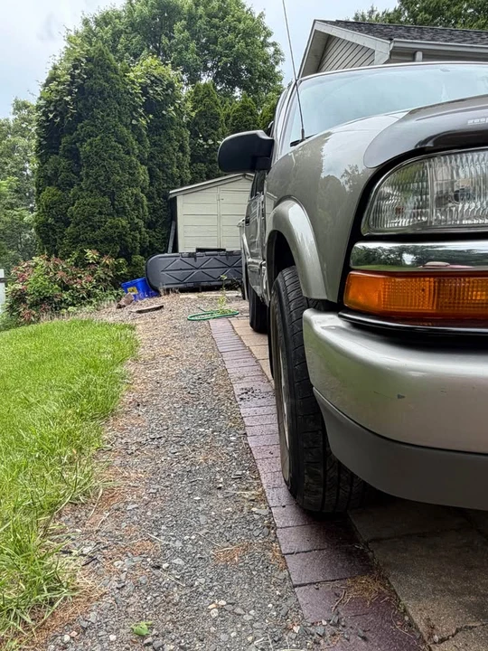 2001 Chevrolet S-10 Blazer 2nd Gen - Image 10 of 12